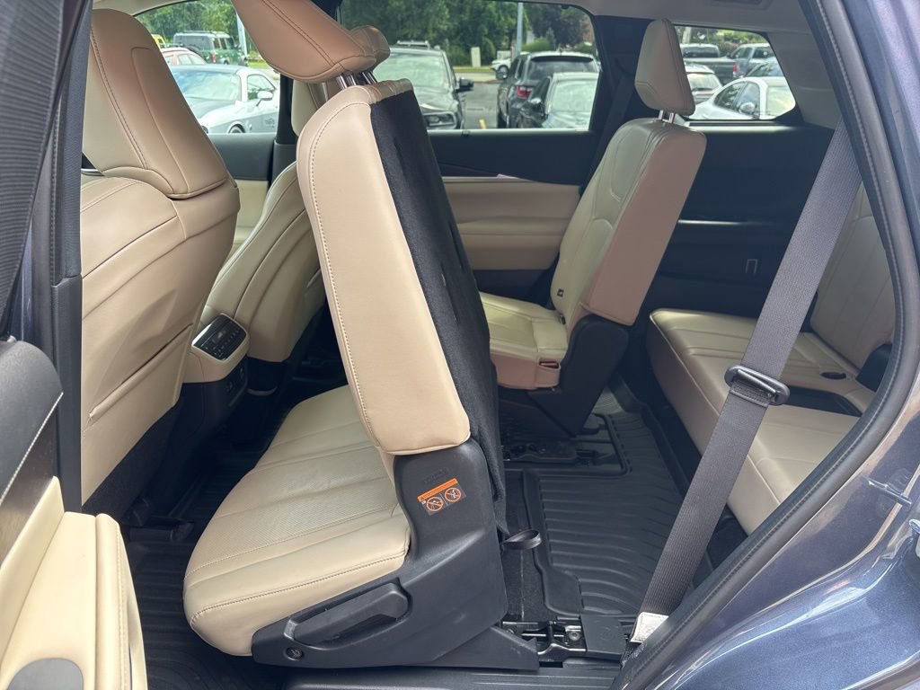 Used 2023 INFINITI QX60 Sensory w/ Cargo Package image 57