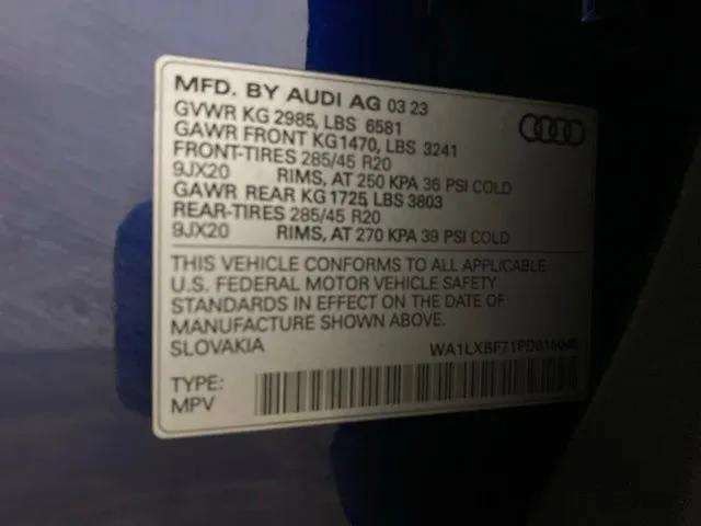 Used 2023 Audi Q7 3.0T Premium Plus w/ Premium Plus Package AWD/4WD image 10