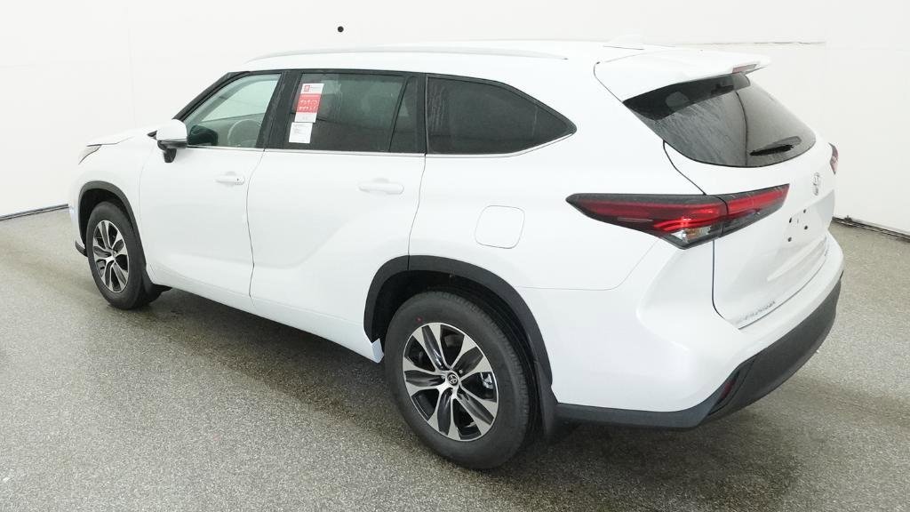 New 2026 Toyota Highlander XLE image 22