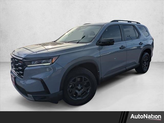 Used 2025 Honda Pilot TrailSport image 1