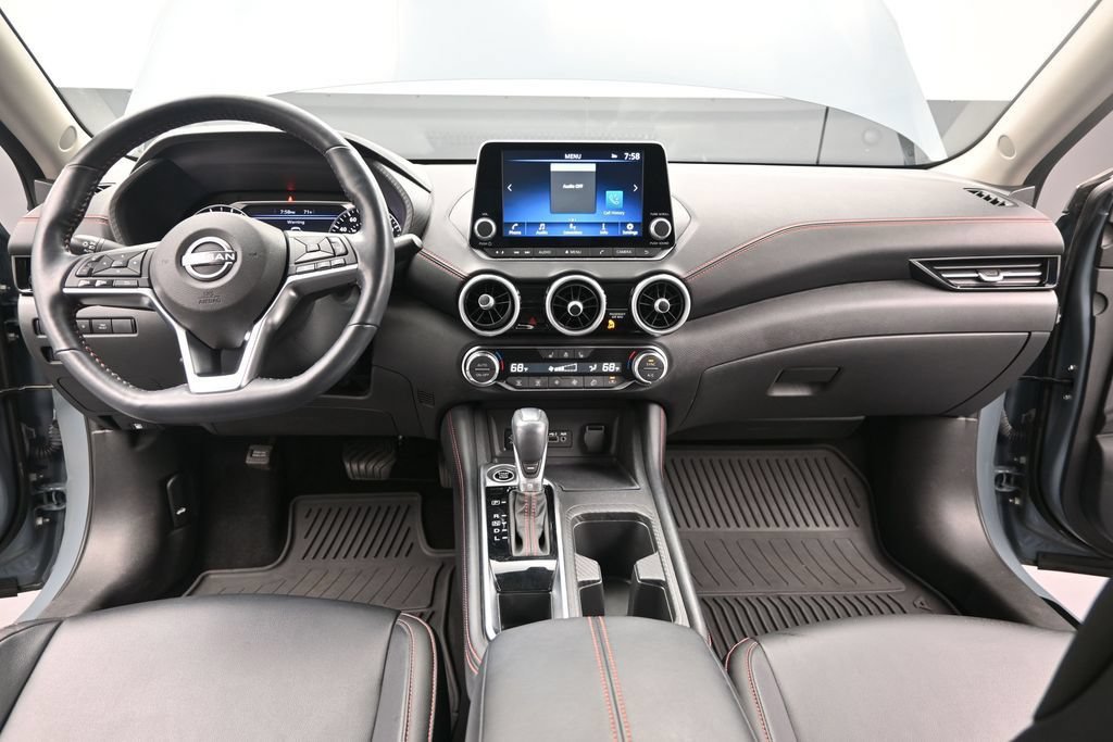 Used 2025 Nissan Sentra SR w/ SR Premium Package FWD image 34