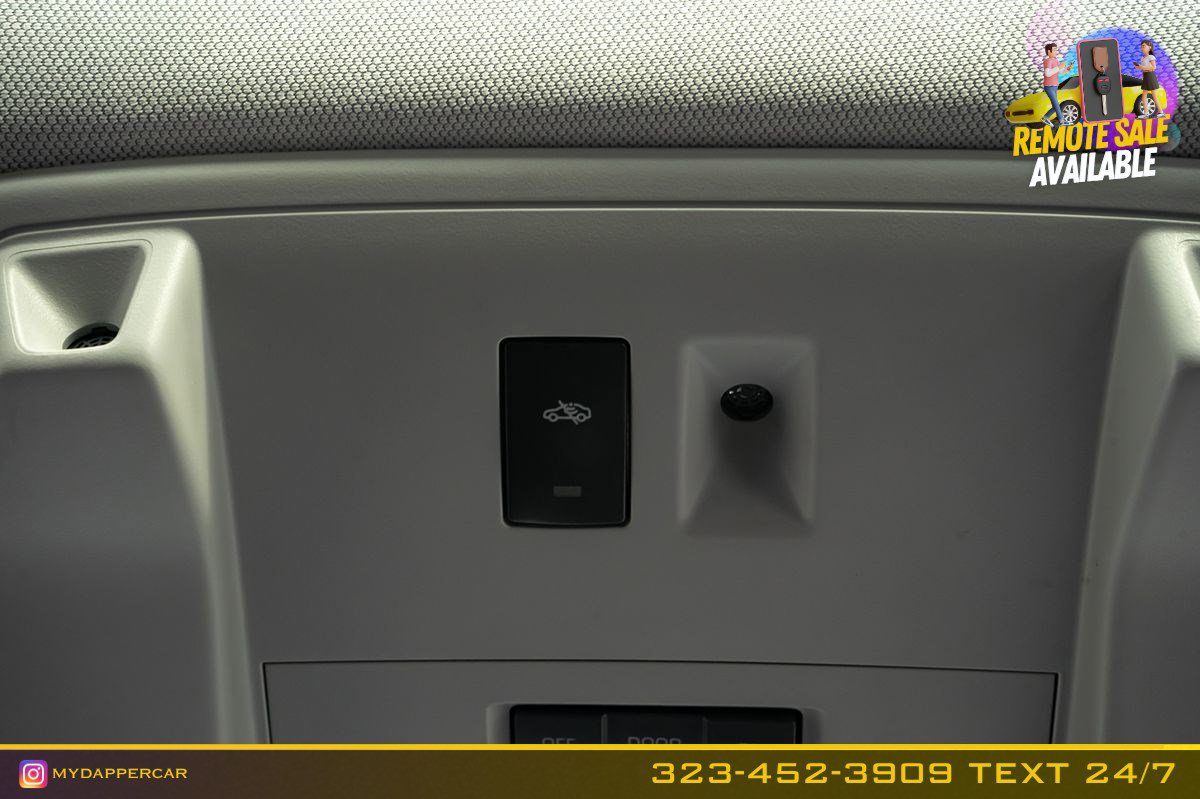 Used 2019 Cadillac Escalade ESV Luxury image 32