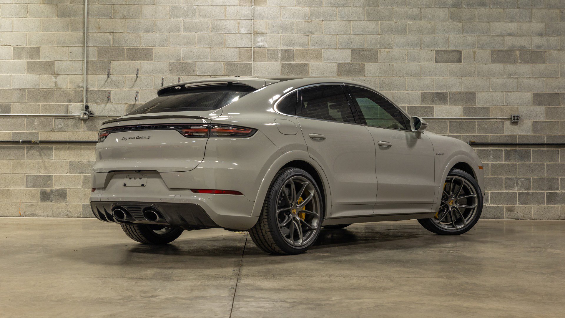 Used 2021 Porsche Cayenne Turbo S image 23