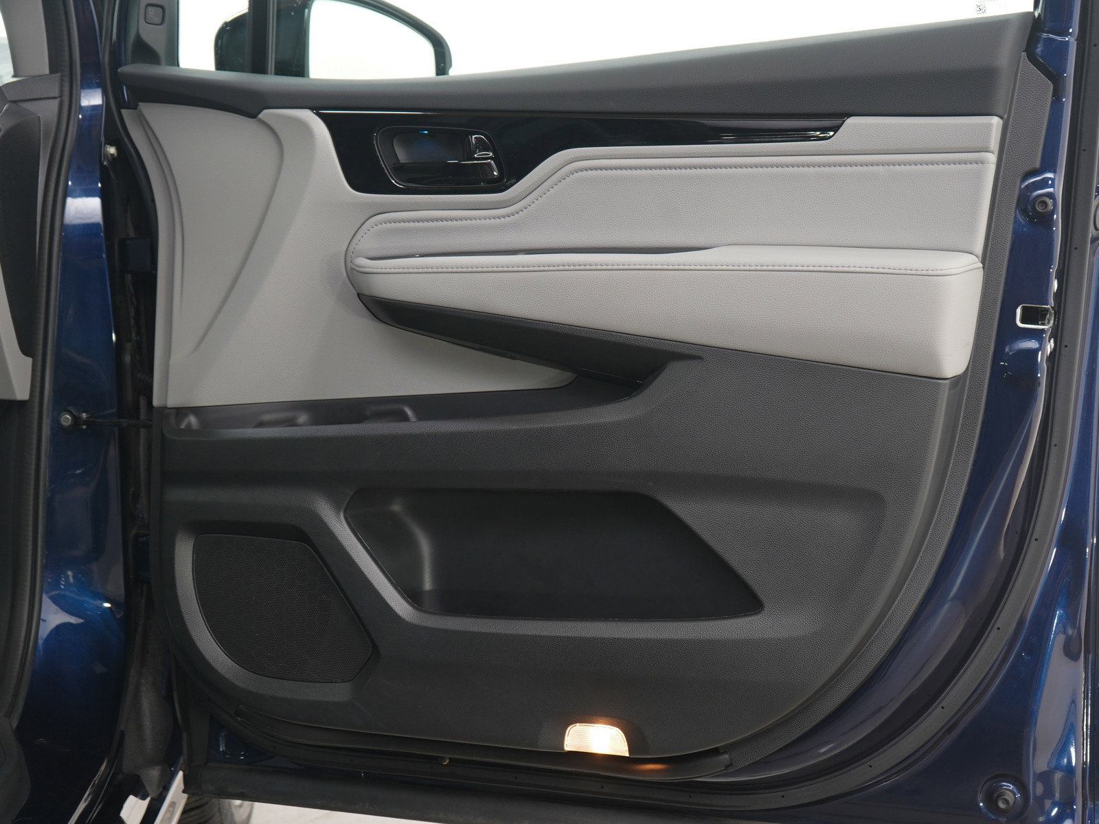 Used 2024 Honda Odyssey Elite image 12