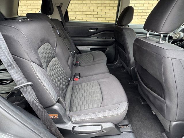 Used 2022 Nissan Pathfinder SV w/ Cargo Package image 10