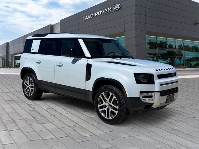 Used 2023 Land Rover Defender 110 SE image 7