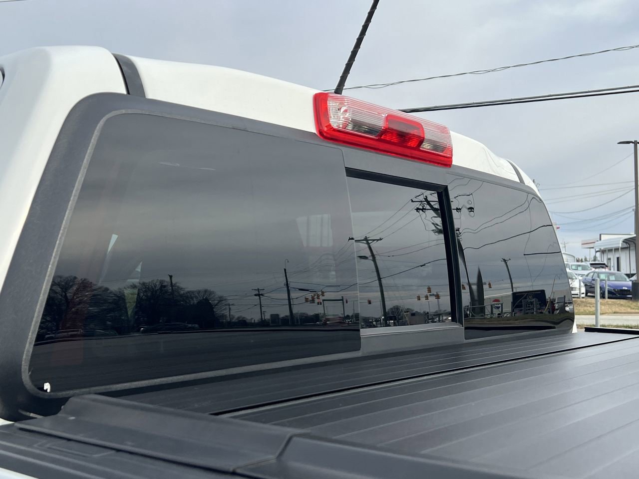 Used 2023 Chevrolet Colorado Z71 w/ Z71 Convenience Package 2 image 31