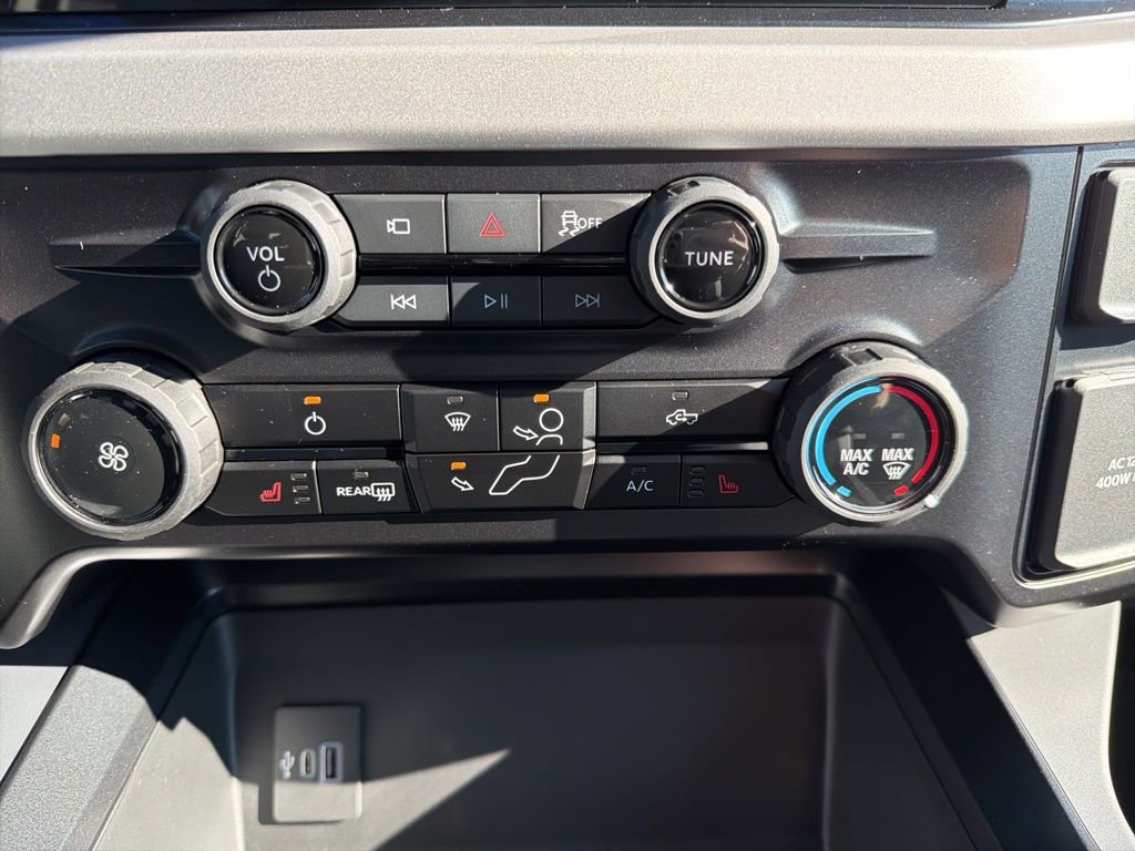 New 2026 Ford F350 XLT w/ XLT Premium Package image 32