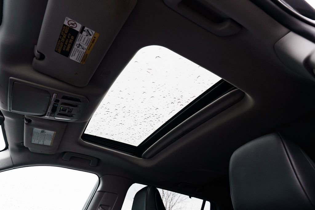 Used 2020 Toyota Highlander XLE image 19