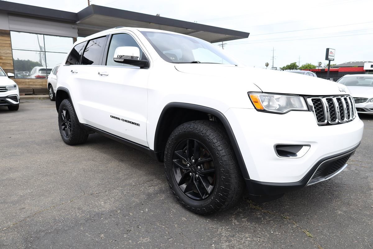 Used 2018 Jeep Grand Cherokee Limited AWD/4WD image 40