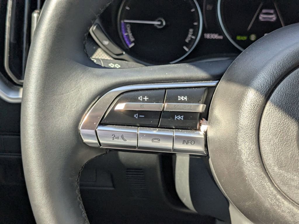 Used 2025 MAZDA CX-50 2.5 Hybrid w/ Preferred Pkg image 16