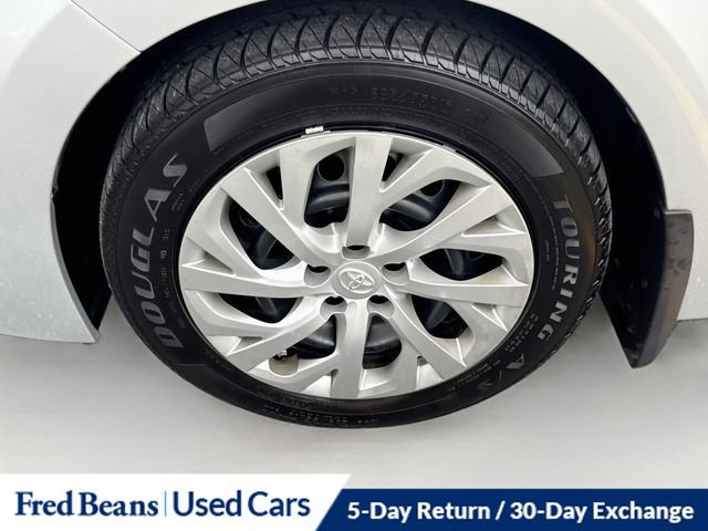 Used 2019 Toyota Corolla LE w/ Carpet Mat Package (TMS) FWD image 34