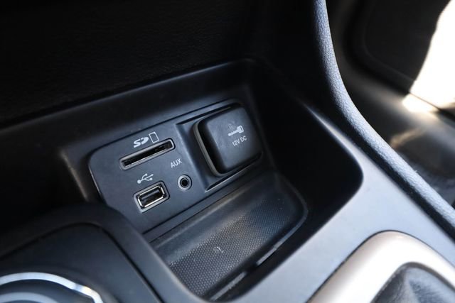 Used 2018 Jeep Cherokee Limited AWD/4WD image 61
