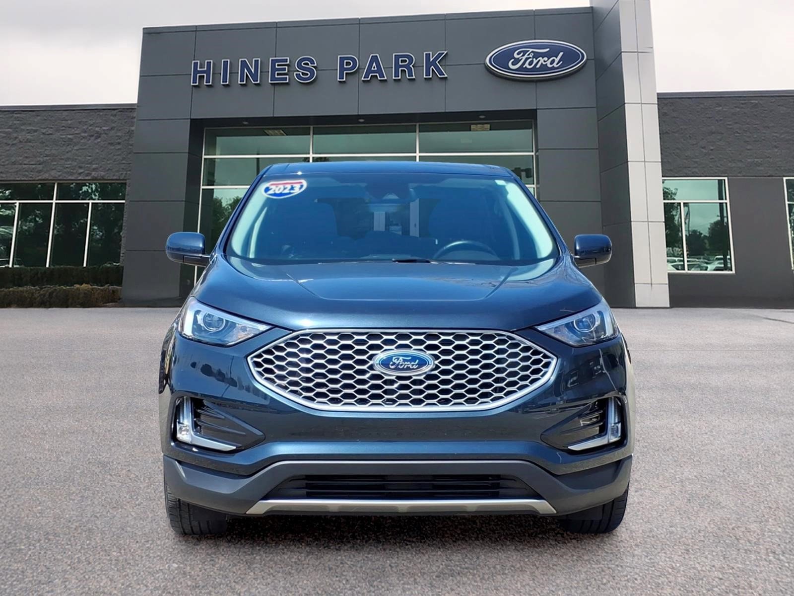 Used 2023 Ford Edge SEL w/ Convenience Package AWD/4WD image 2