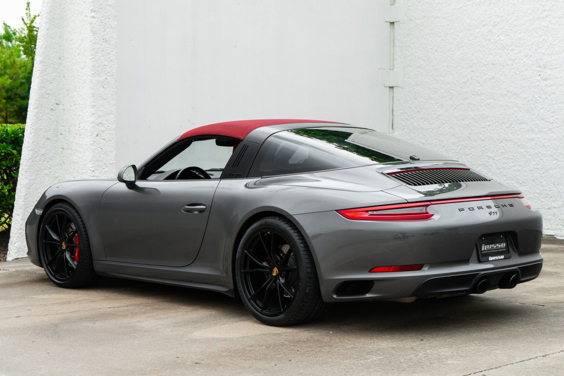 Used 2017 Porsche 911 Targa 4S AWD/4WD image 2