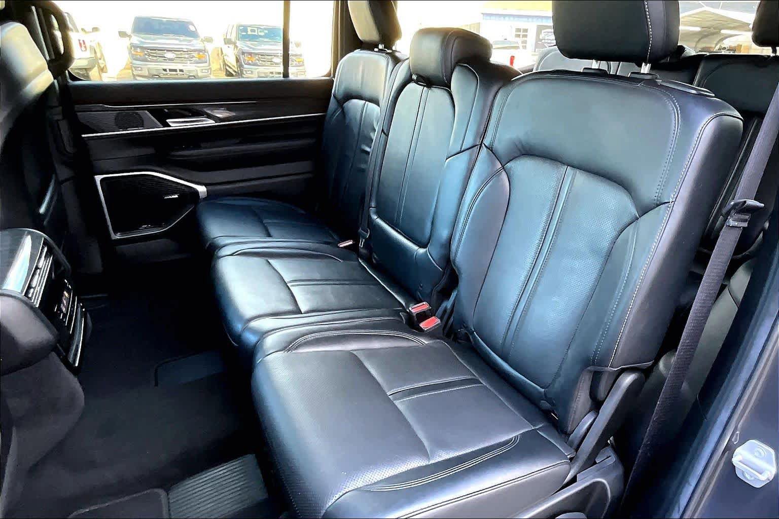 Used 2022 Jeep Wagoneer Series II w/ Premium Group I RWD image 21