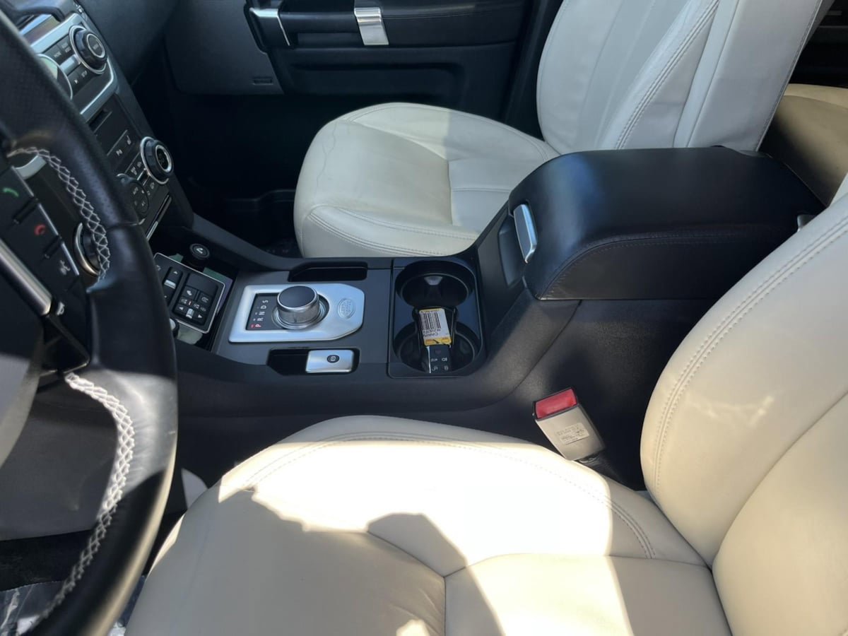 Used 2015 Land Rover LR4 HSE LUX AWD/4WD image 12