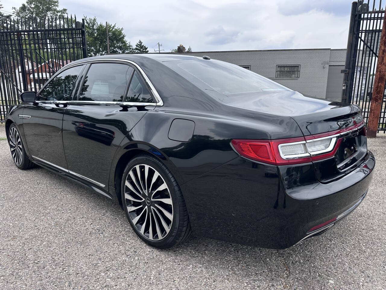 Used 2017 Lincoln Continental Black Label w/ Technology Package AWD/4WD image 7
