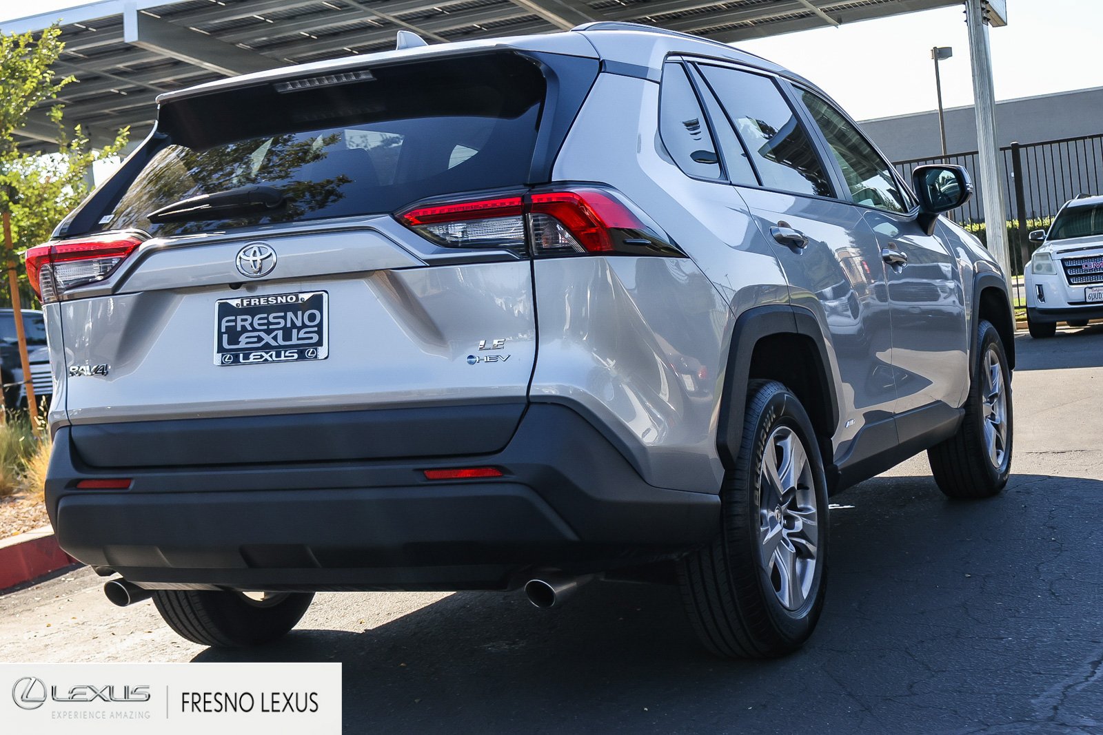 Used 2025 Toyota RAV4 LE AWD/4WD image 6