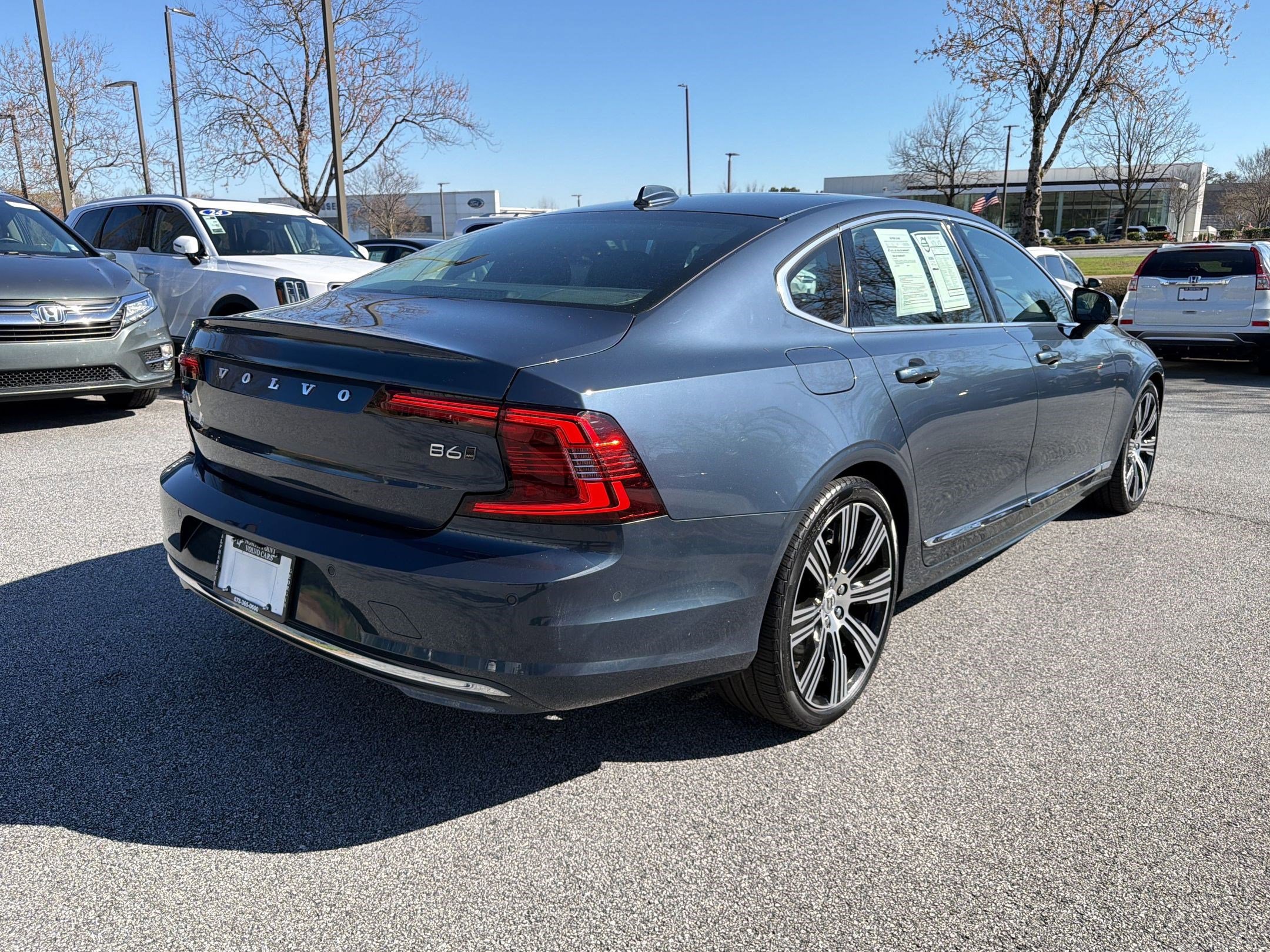 Certified 2023 Volvo S90 B6 Ultimate w/ Lounge Package image 9