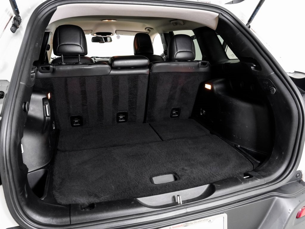 Used 2017 Jeep Cherokee Limited image 24