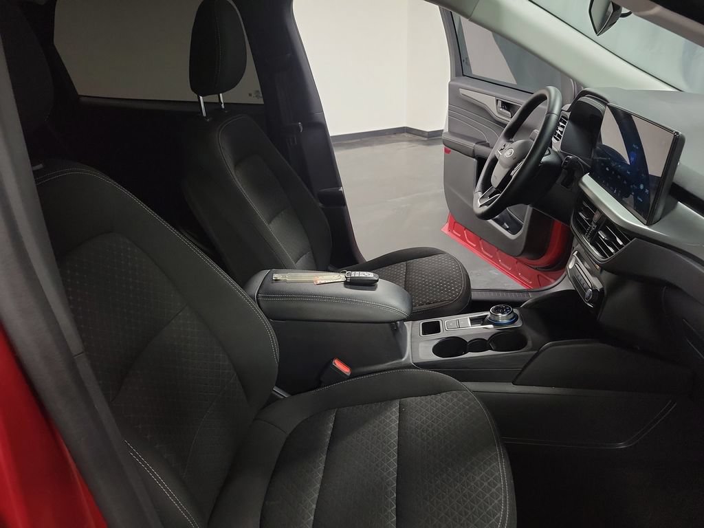 Used 2025 Ford Escape Active w/ Tech Pack #1 FWD image 25
