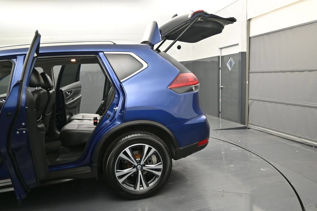 Used 2018 Nissan Rogue SL w/ Premium Package AWD/4WD image 13