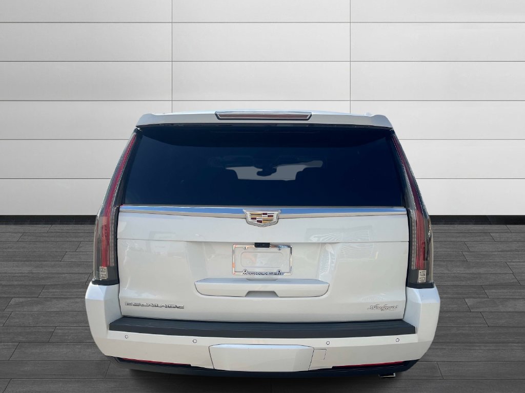 Used 2018 Cadillac Escalade ESV Premium Luxury AWD/4WD image 4