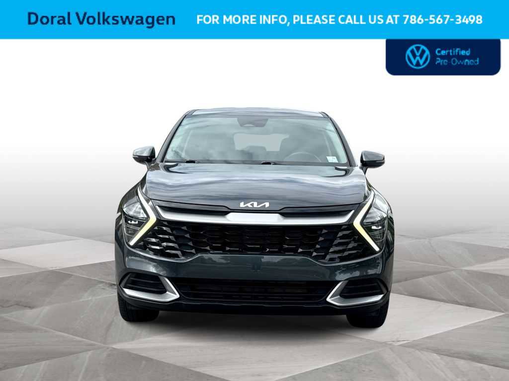 Used 2024 Kia Sportage EX image 3