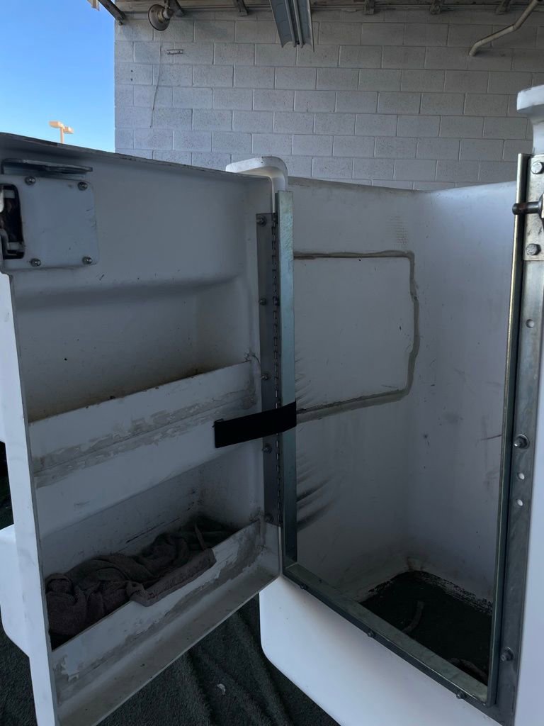 Used 2017 Mercedes-Benz Sprinter 144 Cargo image 27