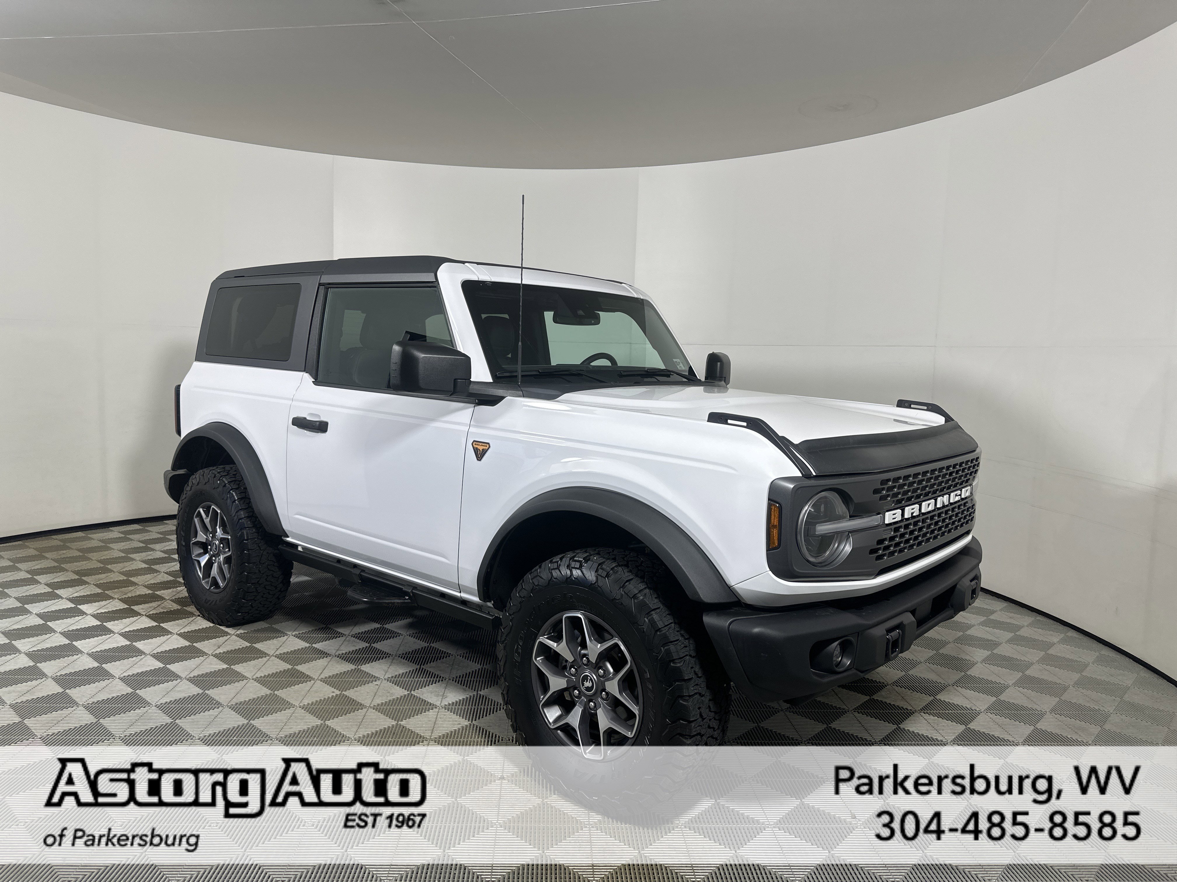 Used 2023 Ford Bronco Badlands image 1