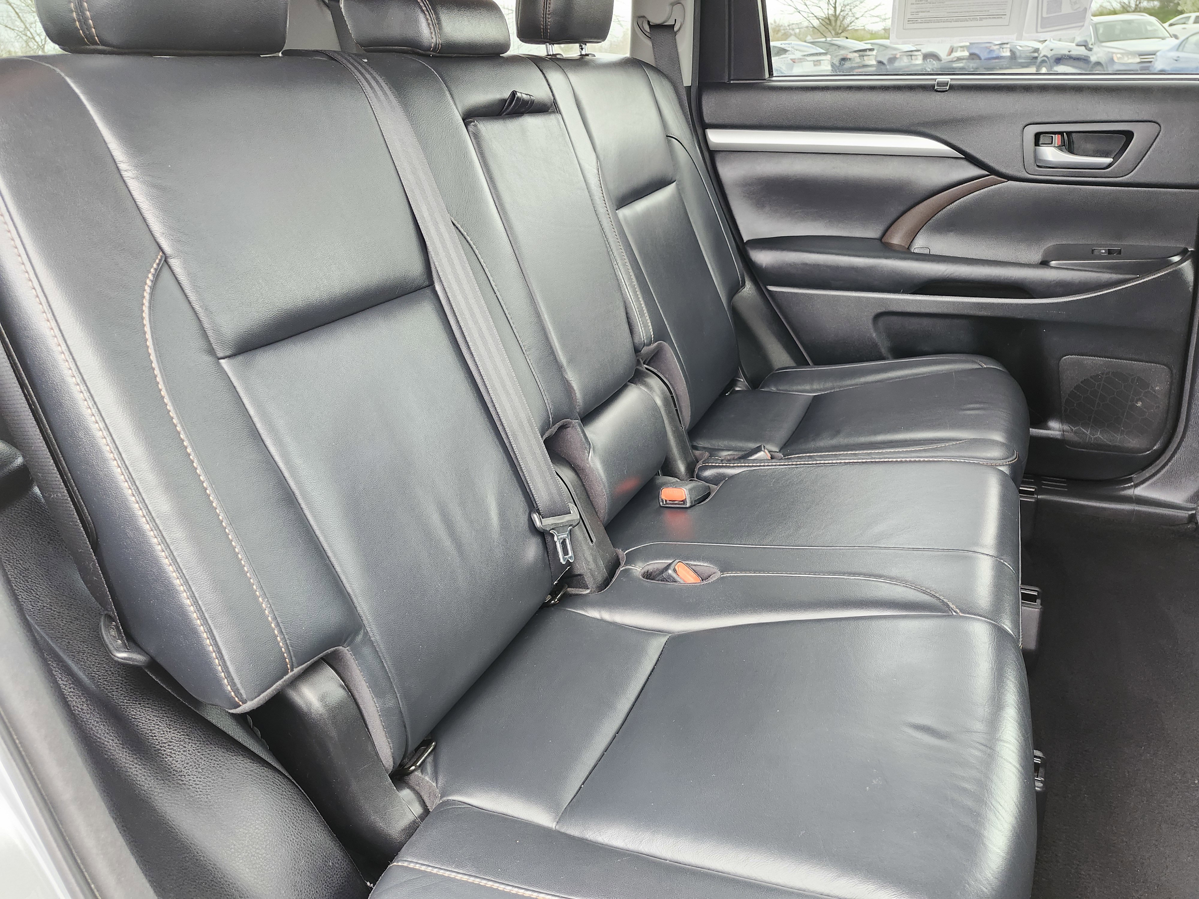 Used 2017 Toyota Highlander XLE image 21