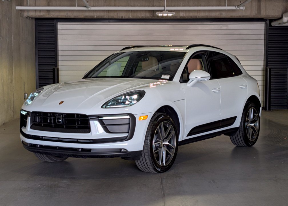 New 2026 Porsche Macan AWD/4WD image 42