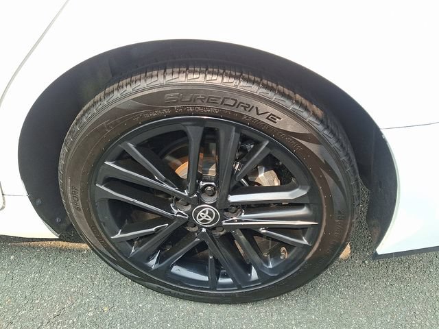 Certified 2025 Toyota Camry SE FWD image 4