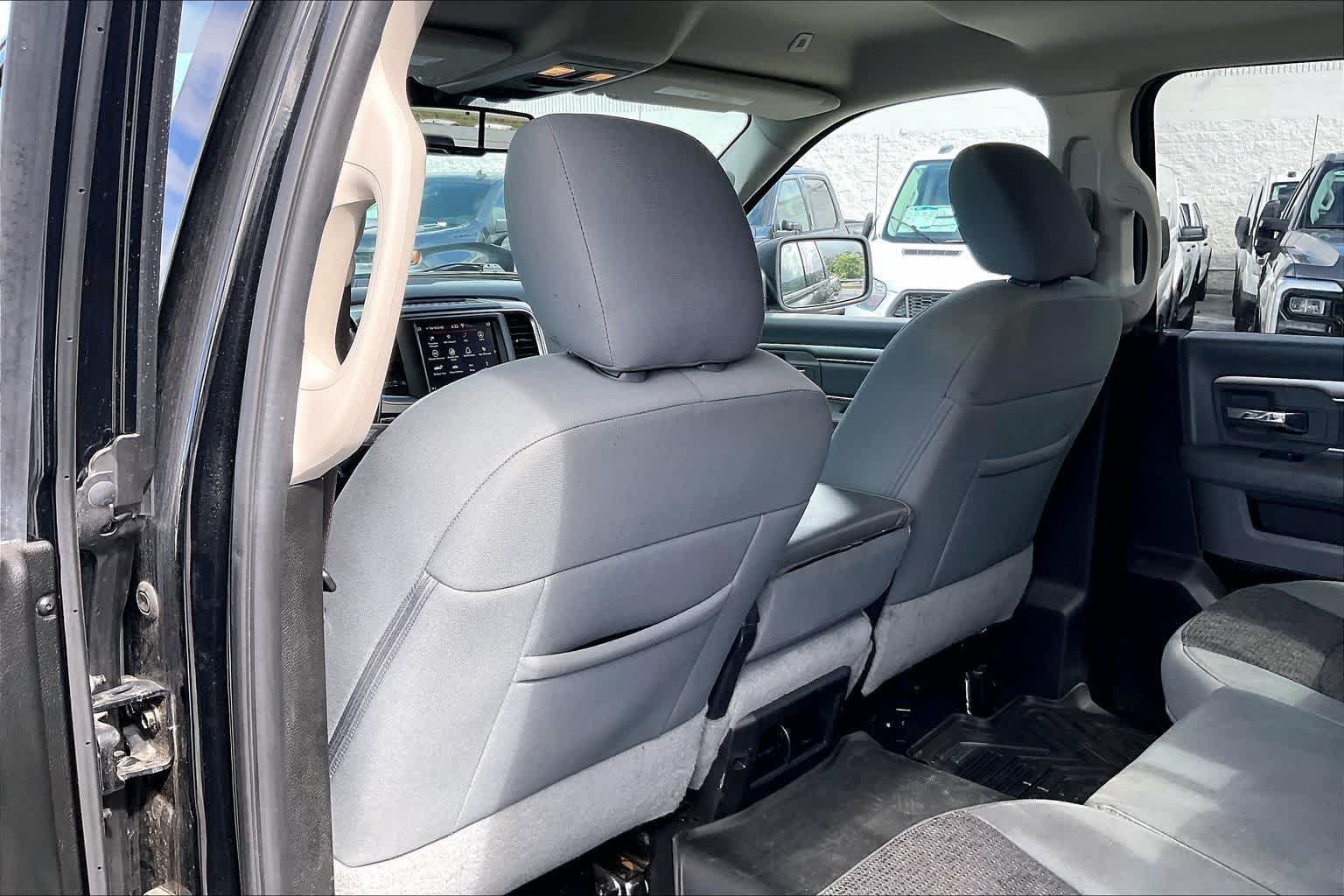Used 2019 RAM 1500 Big Horn AWD/4WD image 12