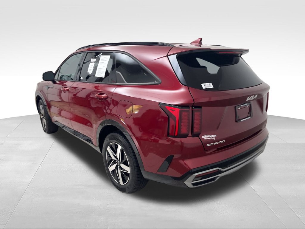 Used 2023 Kia Sorento EX FWD image 3