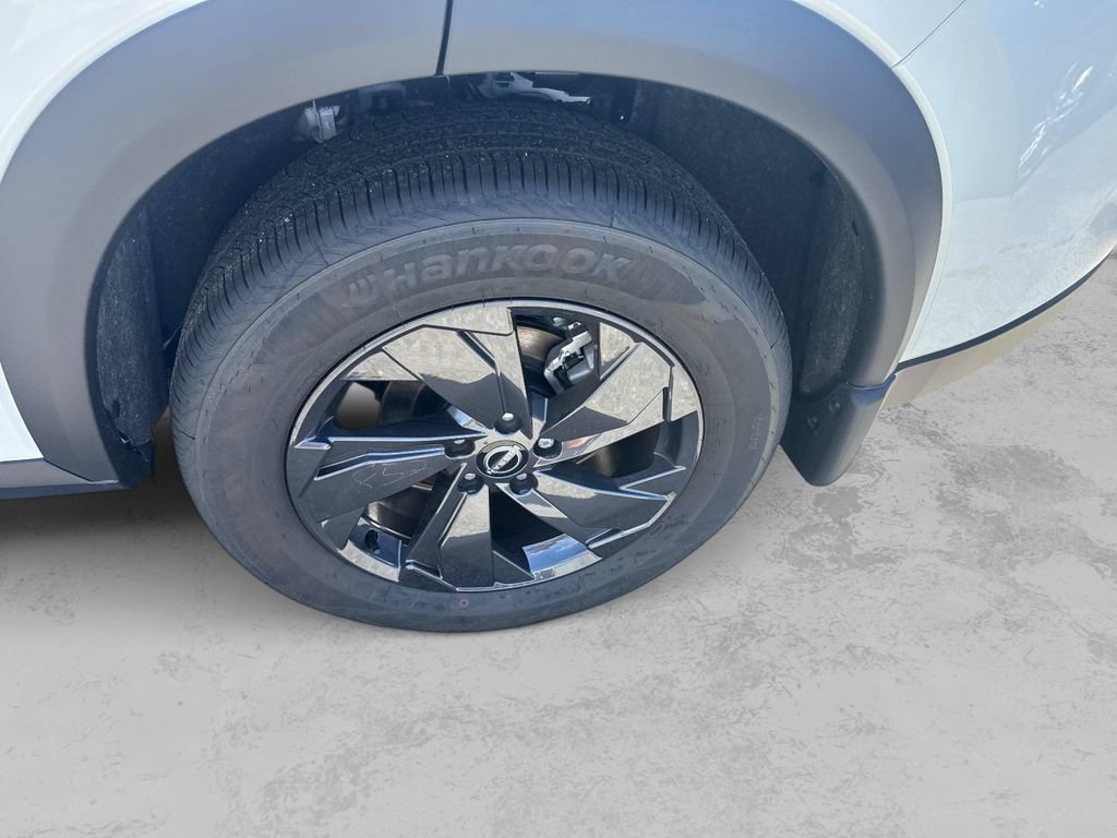 Certified 2026 Nissan Rogue SV w/ Cold Weather Package AWD/4WD image 13