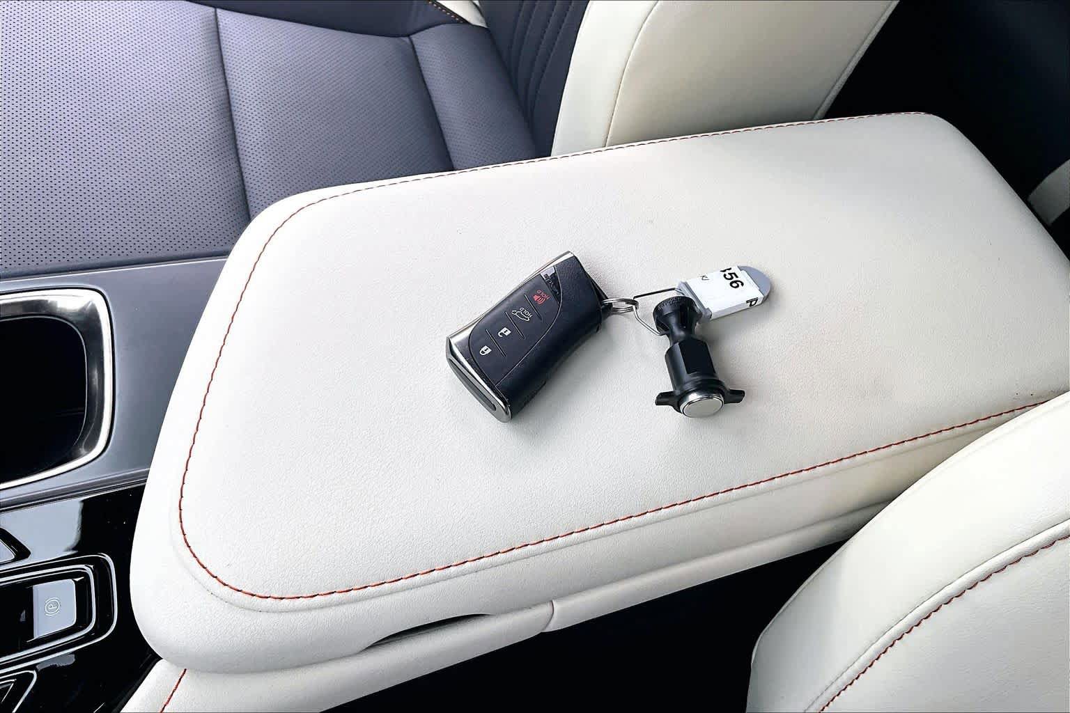Used 2023 Lexus NX 350h AWD w/ Towing Package (2000 Lbs) image 14