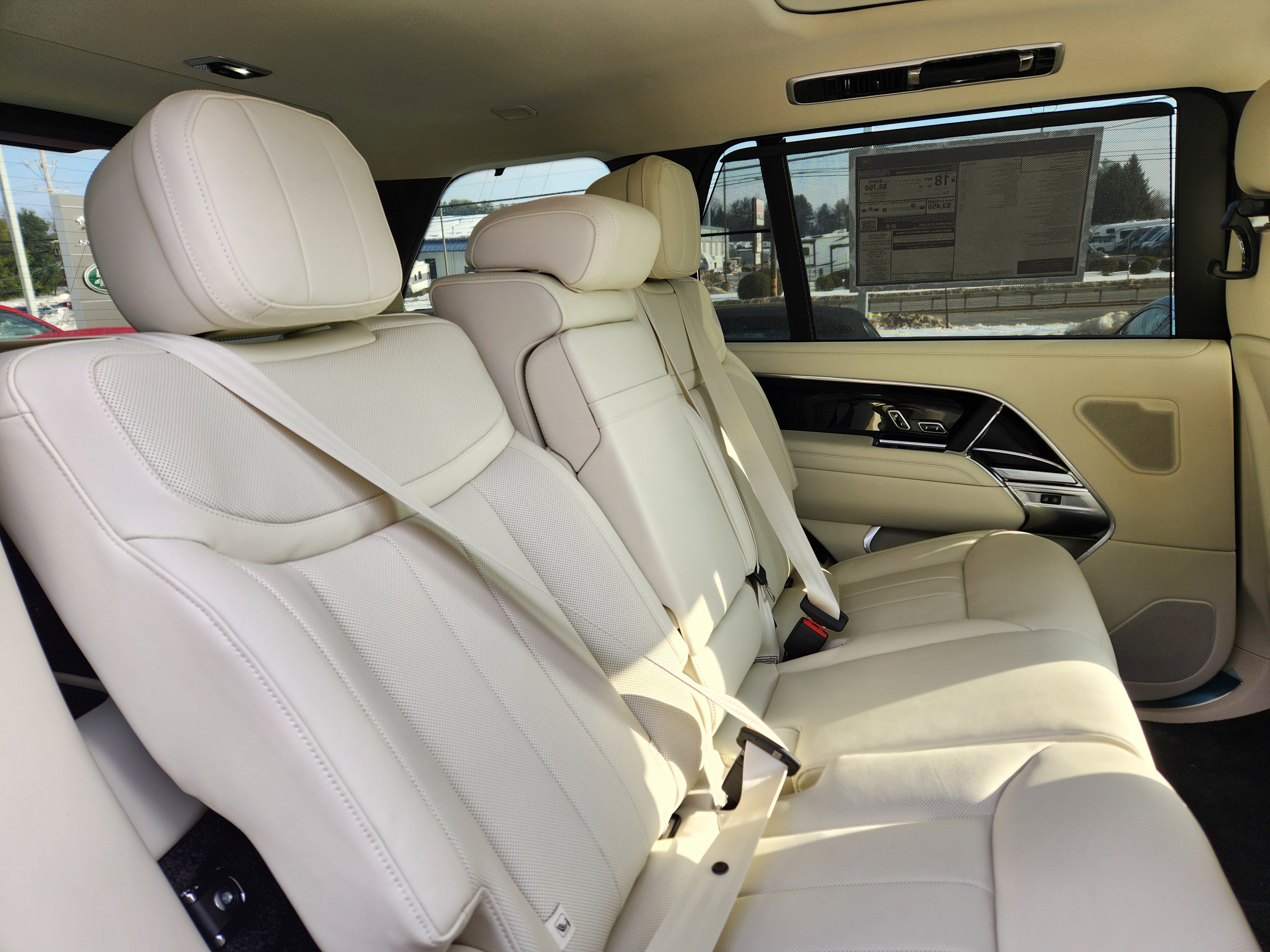 New 2026 Land Rover Range Rover Long Wheelbase SE image 11