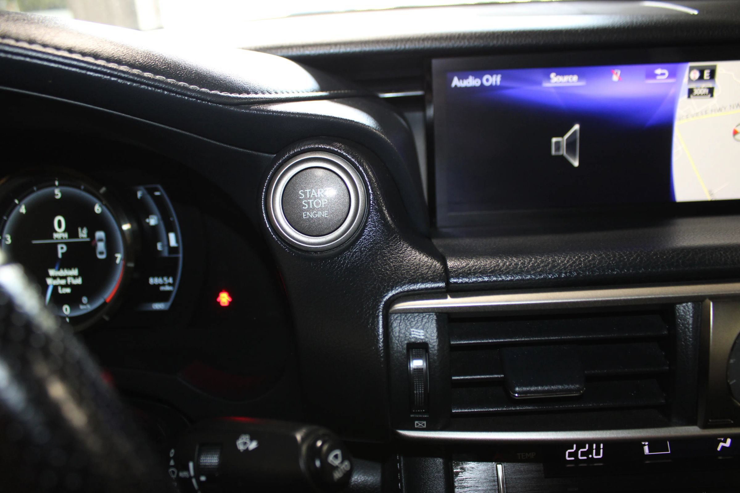 Used 2017 Lexus IS 350 AWD image 18