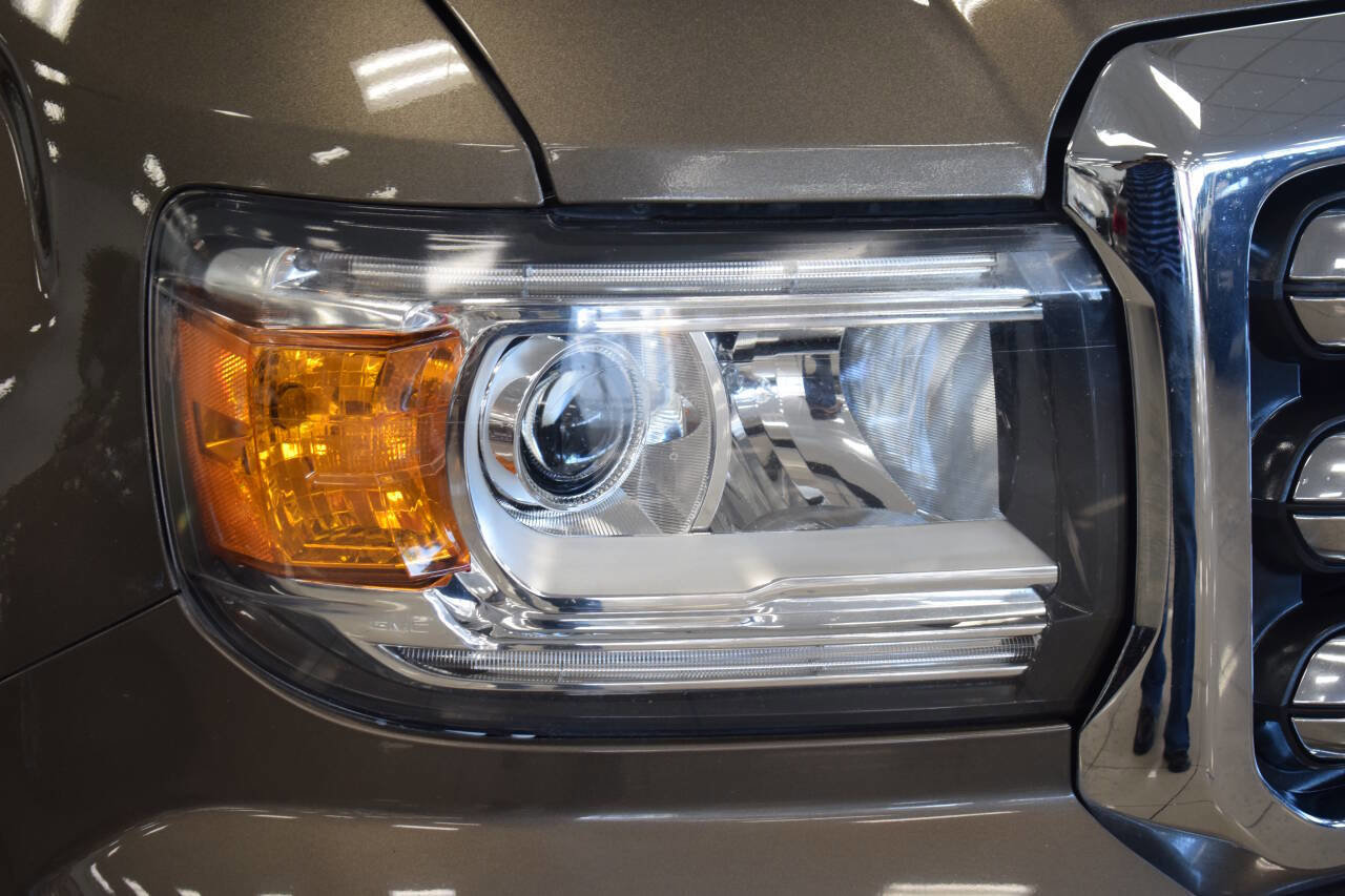 Used 2015 GMC Canyon SLT w/ Driver Alert Package image 11