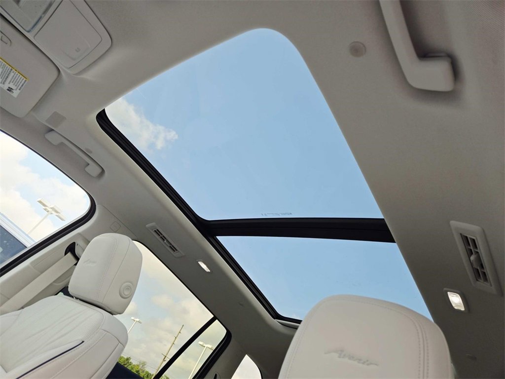 New 2026 Buick Enclave Avenir w/ Super Cruise Package image 11