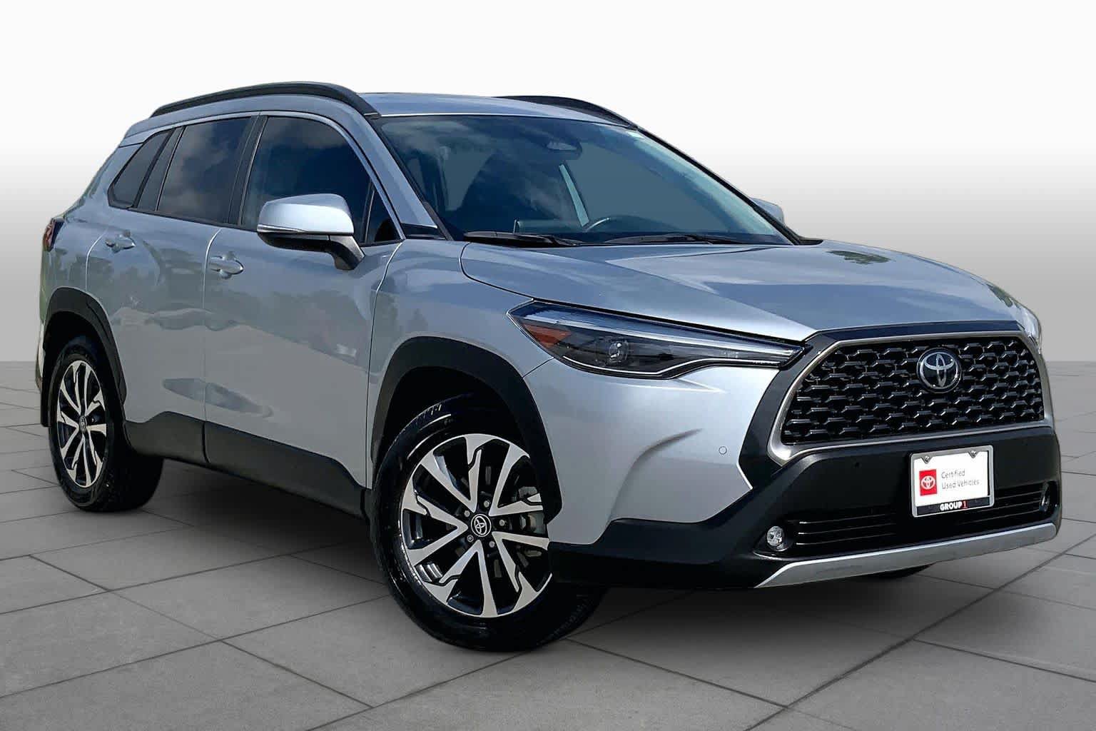 Certified 2023 Toyota Corolla Cross XLE w/ Convenience Package FWD image 3