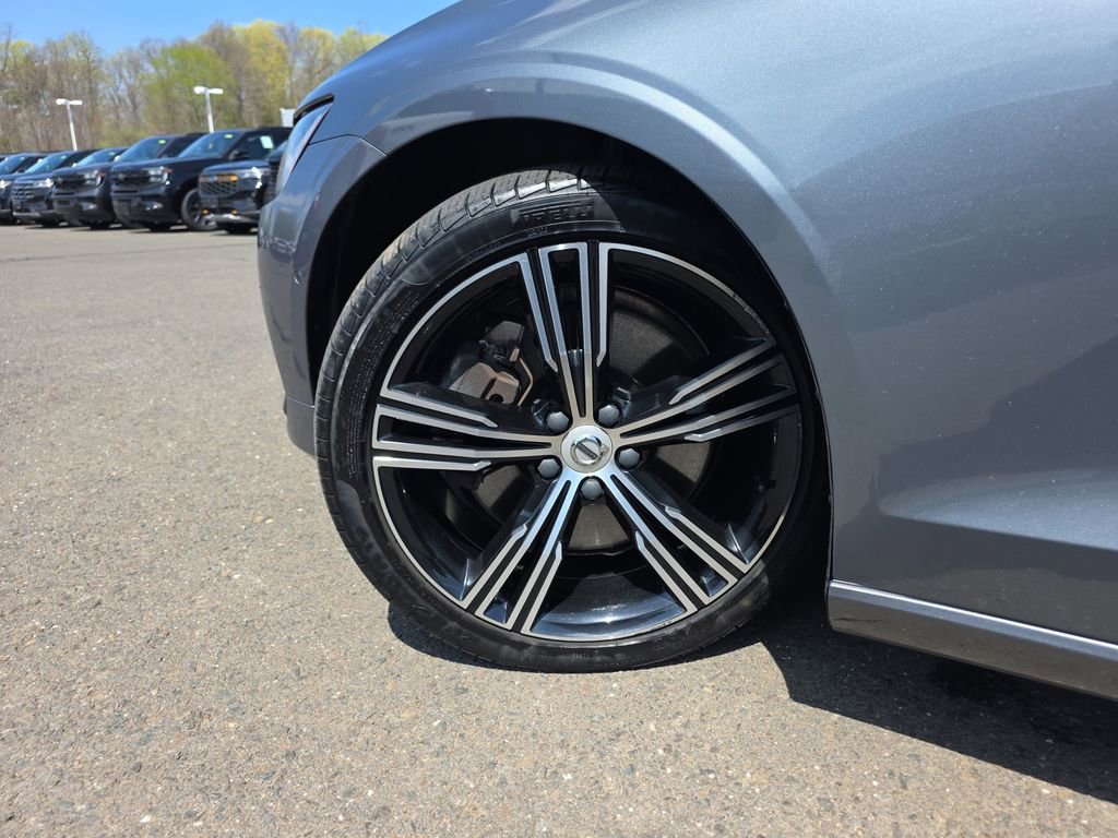 Used 2020 Volvo S60 T6 Inscription w/ Protection Package Premier image 12