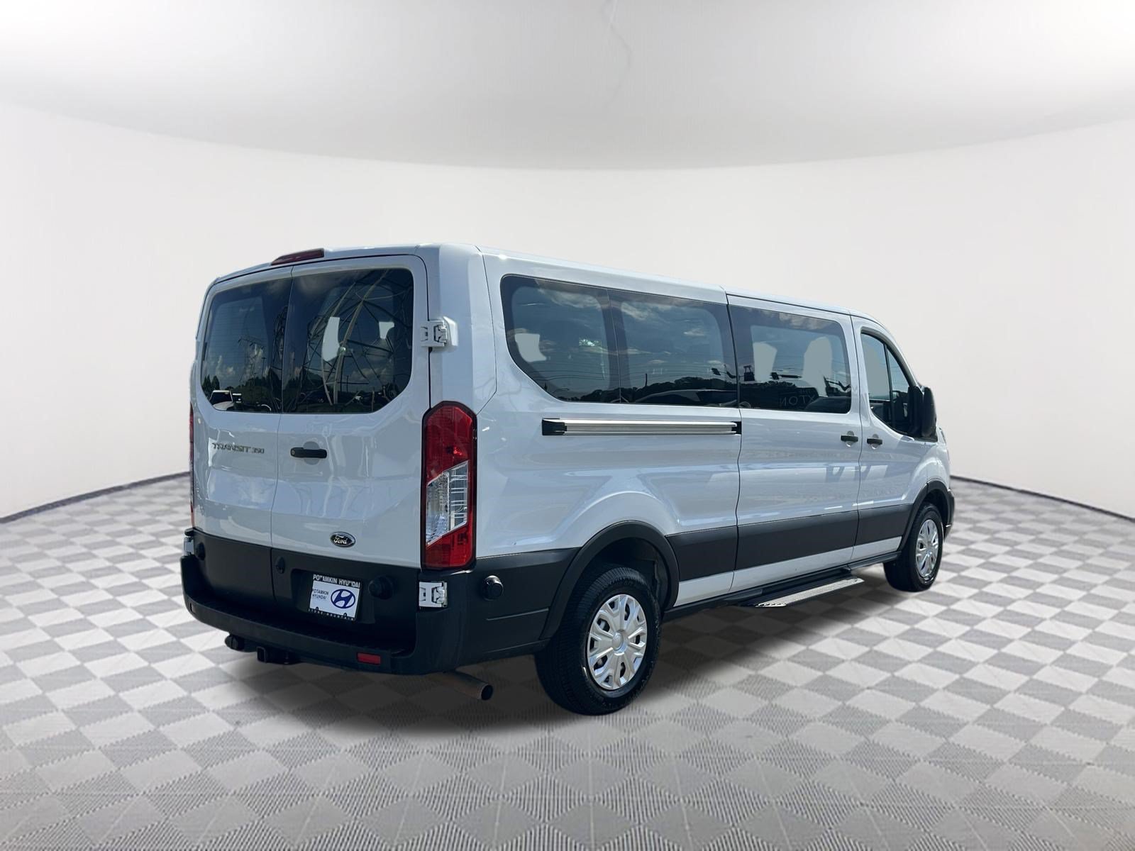 Used 2024 Ford Transit 350 XL RWD image 5