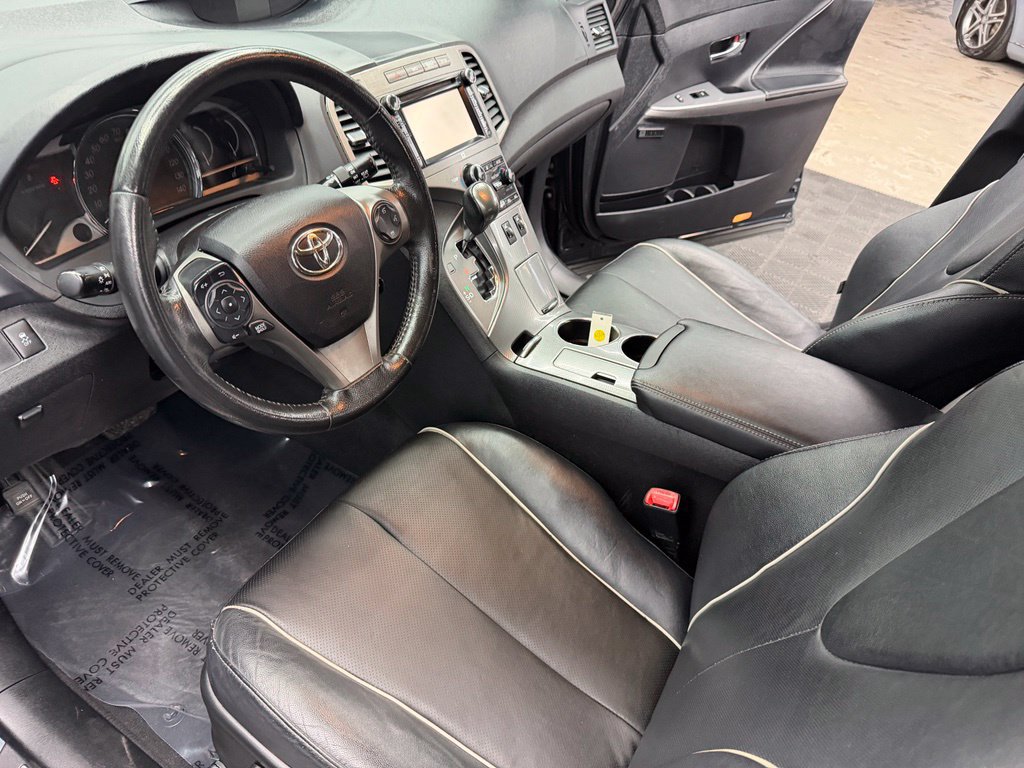 Used 2014 Toyota Venza XLE w/ XLE Premium Package FWD image 32