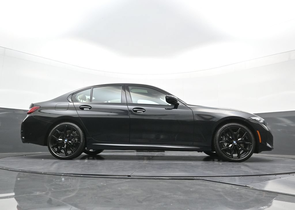 New 2026 BMW 330i xDrive Sedan w/ M Sport Package AWD/4WD image 28