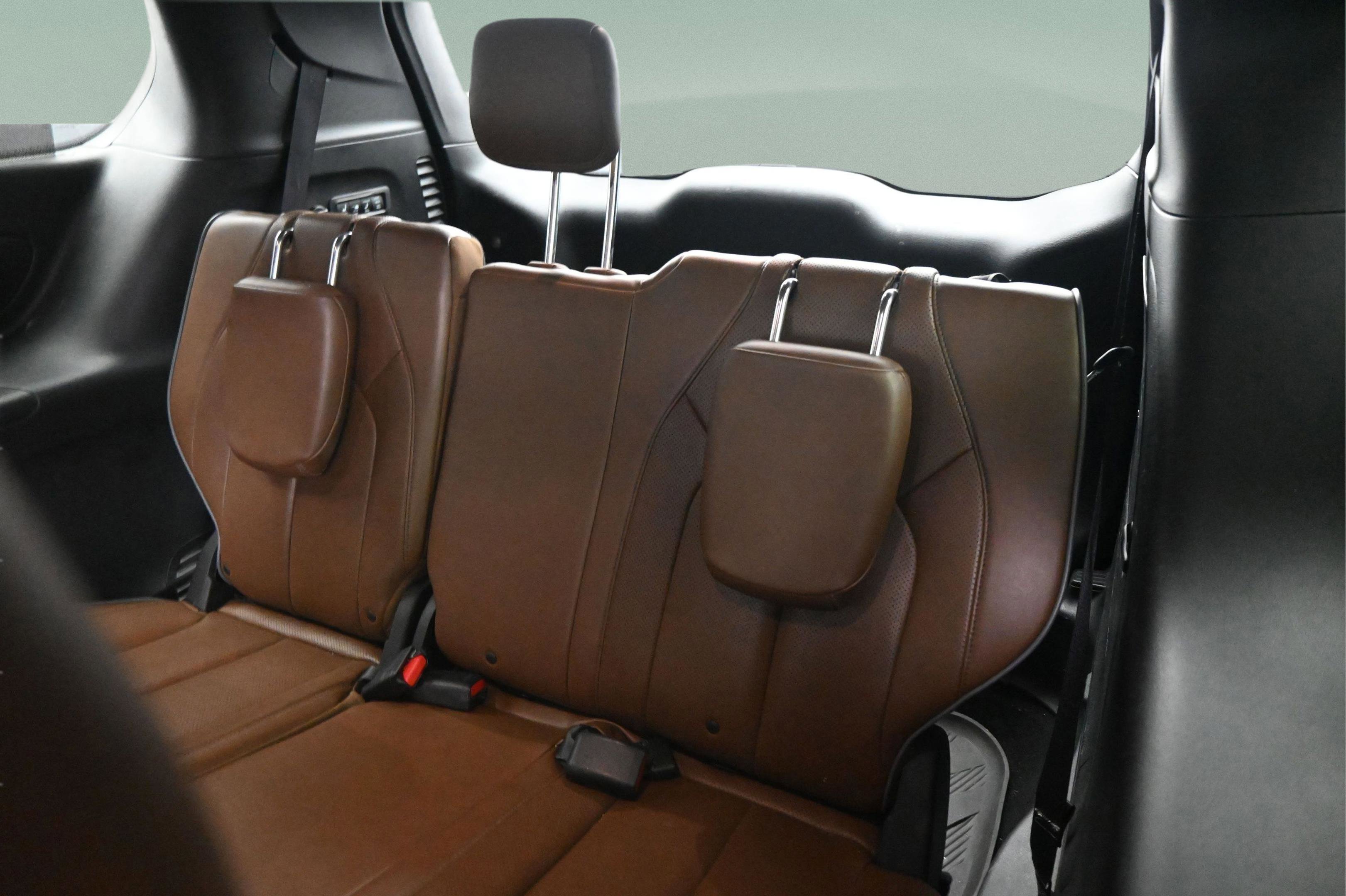 Used 2017 Chrysler Pacifica Limited w/ UConnect Theater Package image 33