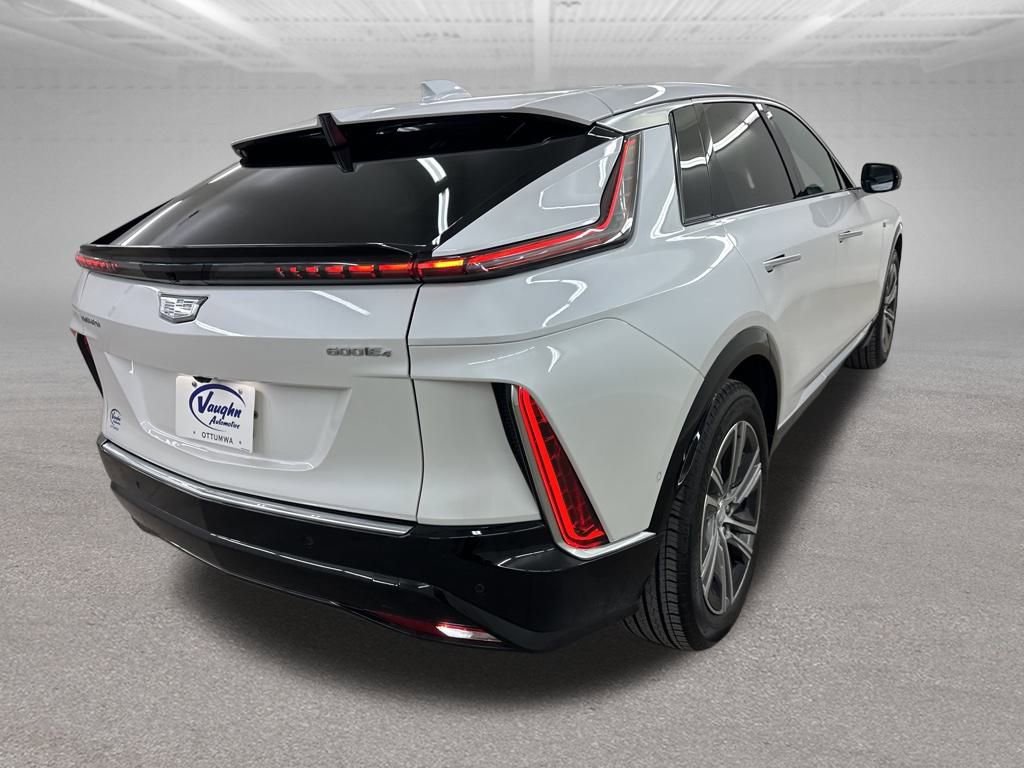 Certified 2025 Cadillac Lyriq Luxury image 11