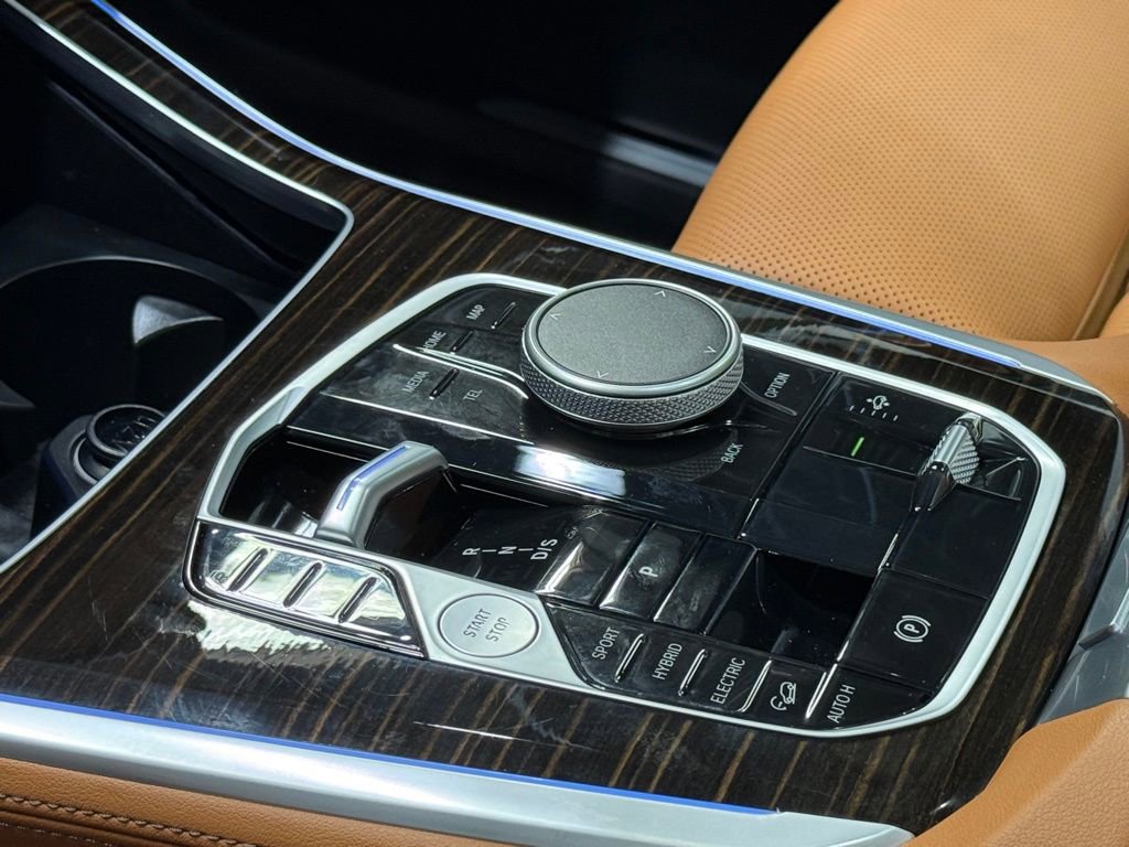 Certified 2024 BMW X5 xDrive50e image 18